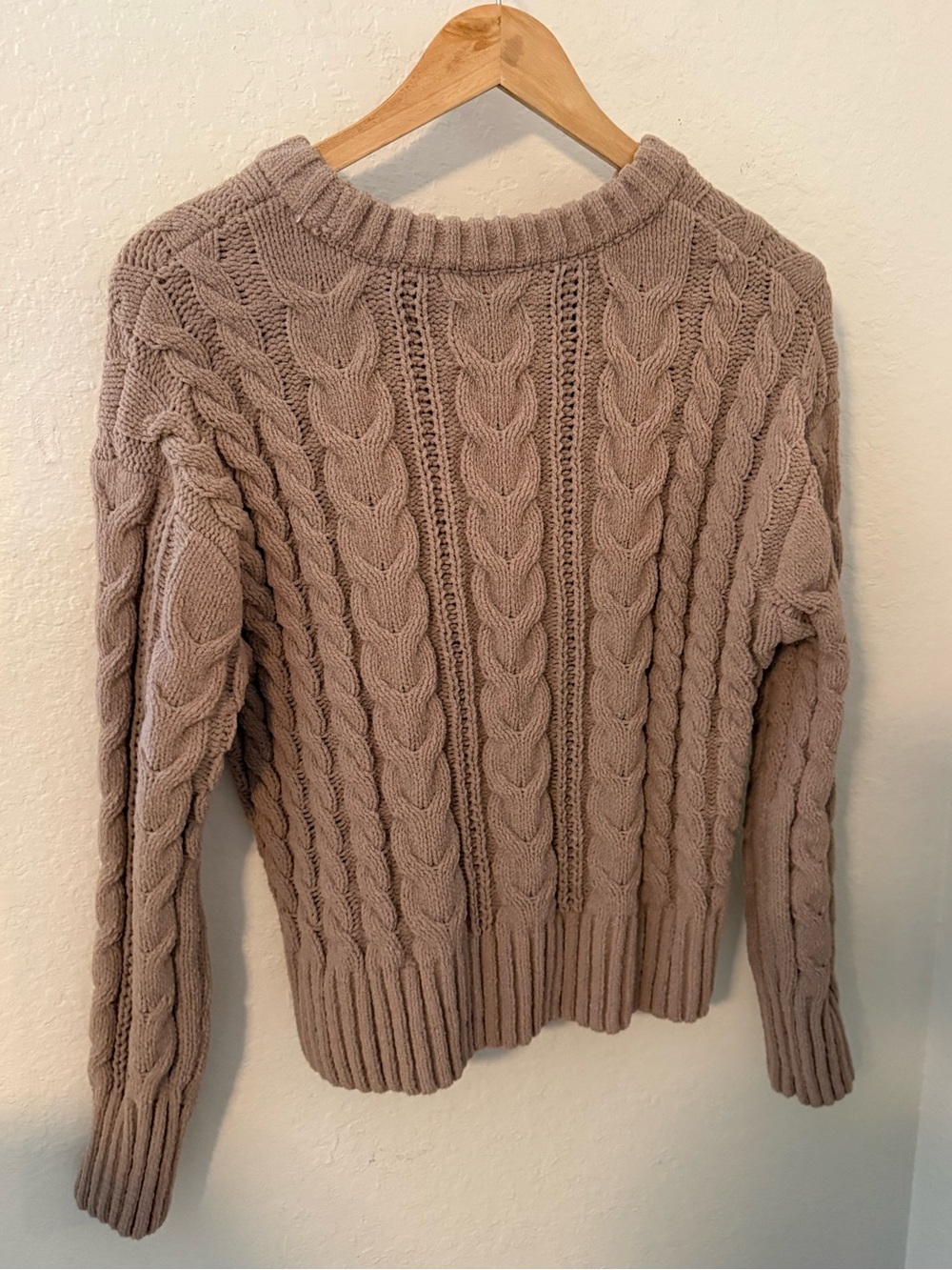 Cropped Sweater - Picture 4 of 4